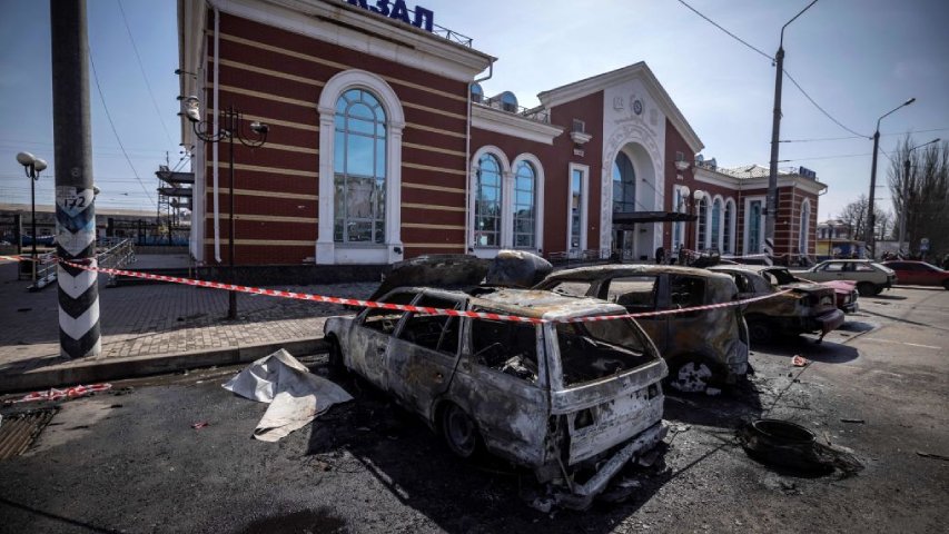 Ataque a estación de tren en Ucrania deja 50 muertos
