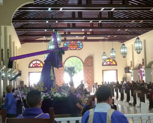 Más de 2500 creyentes acudieron a la Catedral San Felipe Neri