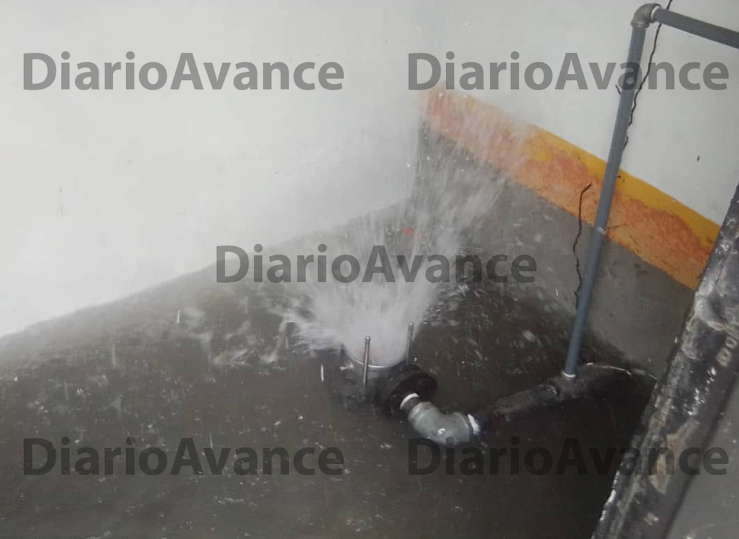 Hurtan sistema de bombeo de agua en Carrizal