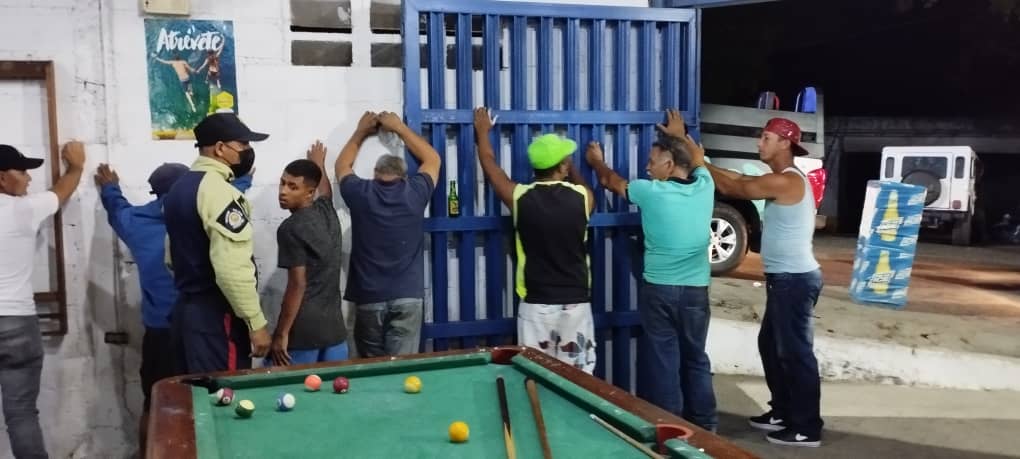 Poliguaicaipuro le bajó la santamaría a siete expendios de licores