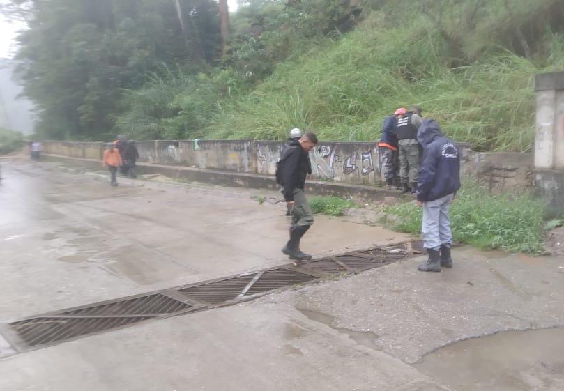 PC Carrizal atiende zonas vulnerables ante las lluvias  