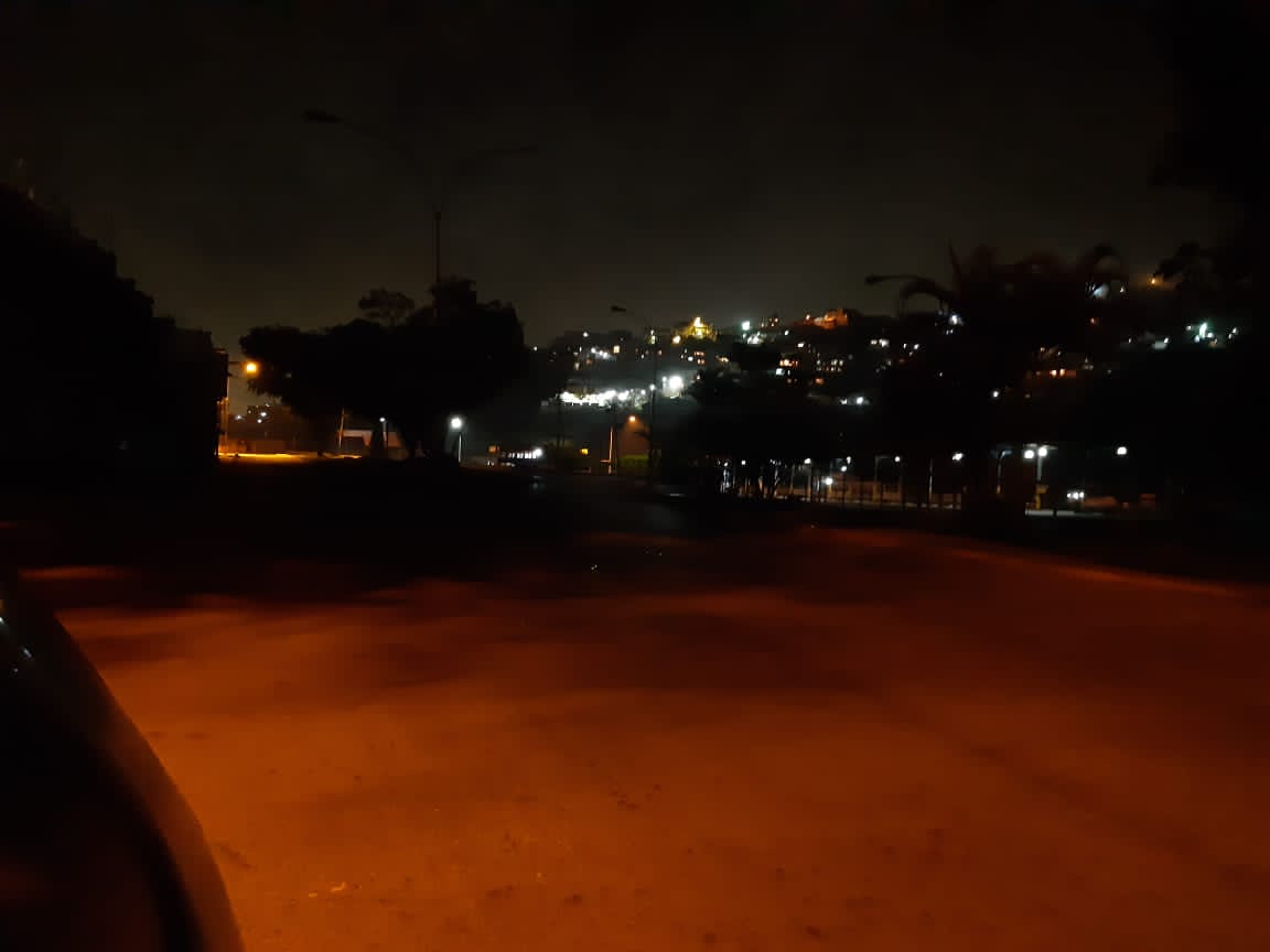 Luminarias quemadas preocupan a vecinos de Camatagua