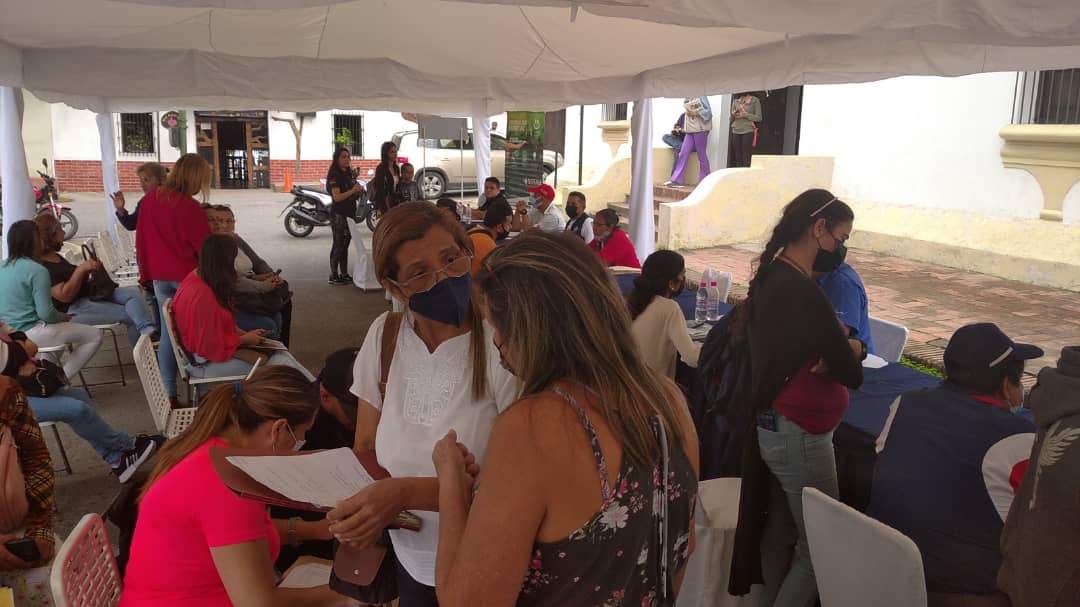 352 emprendedores atendidos en Jornada de Registro