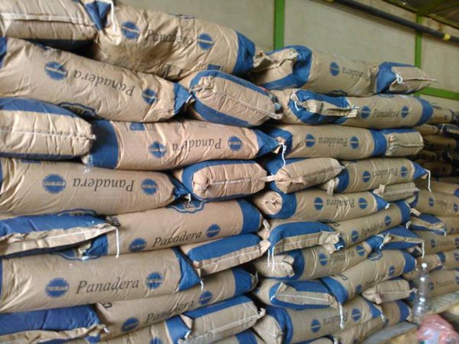 Comercios reportan “dificultades” para conseguir harina de trigo