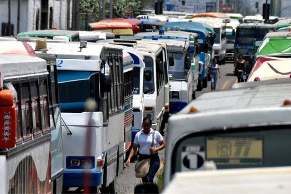 Transportistas advierten que no podrán pagar diésel a $0,50 centavos