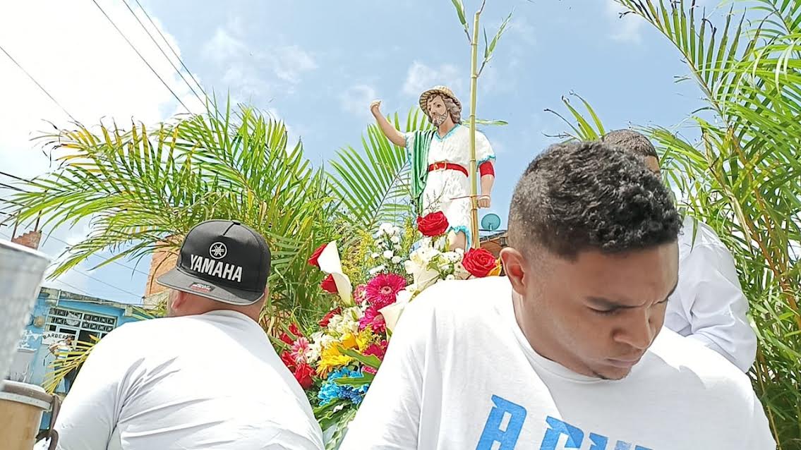 San Juan Bautista se pasea por comunidades carrizaleñas