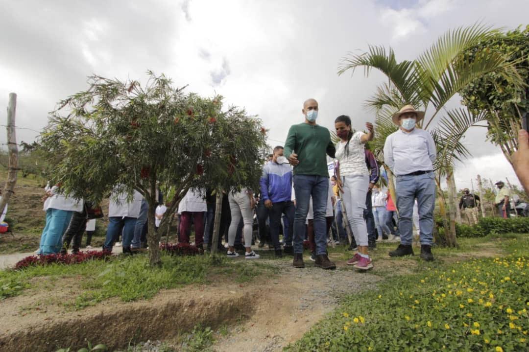 Gobernador construirá tres pozos de agua en El Jarillo