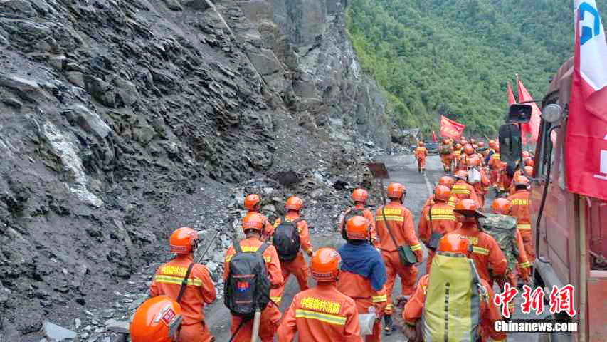 26 mil afectados deja terremoto en centro de China