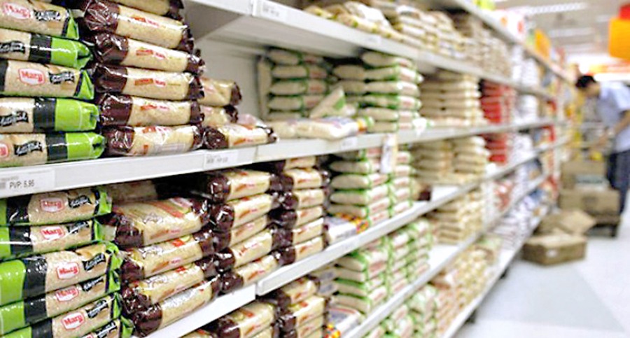 Industria de alimentos reduce presentaciones de venta