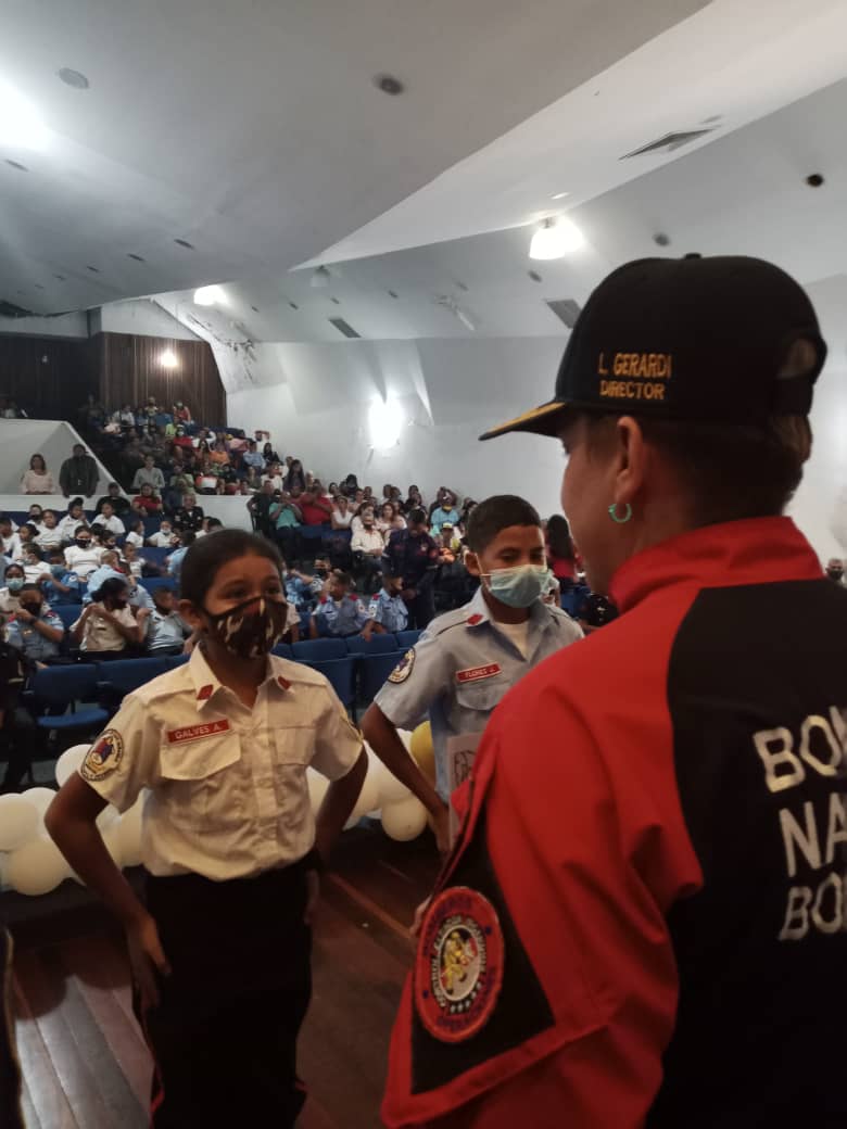 Certificados 250 brigadistas infantiles y juveniles del Cuerpo de Bomberos de Miranda