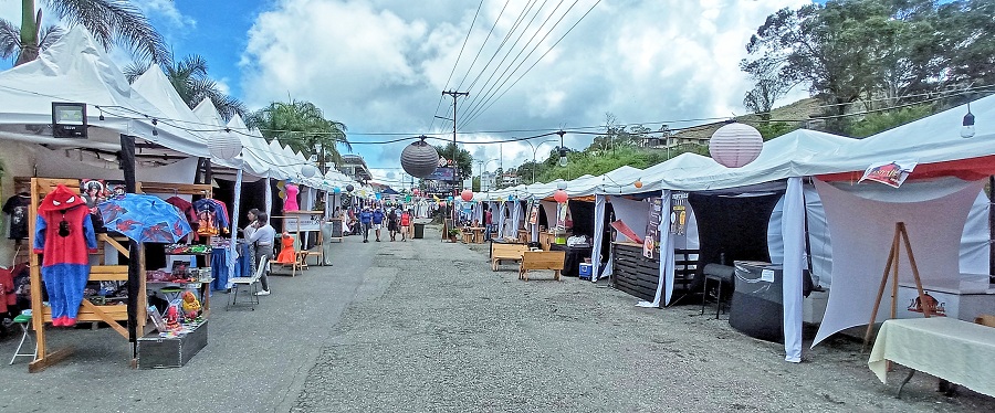 Destacan variedad en feria de Las Minas