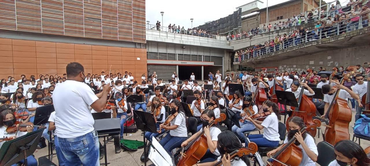 <strong>250 músicos toman la estación Guaicaipuro</strong>