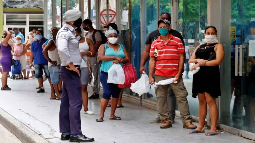 Cuba en alerta por incremento de casos de dengue y Covid-19