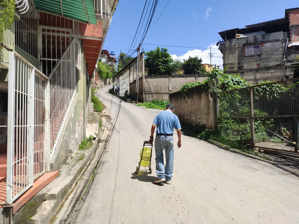 En el callejón Chapellín piden un pozo de agua