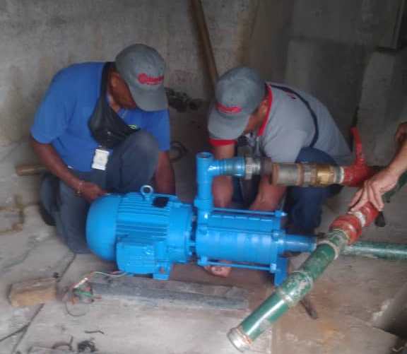 Hidrocapital instala nuevo equipo en estación de bombeo