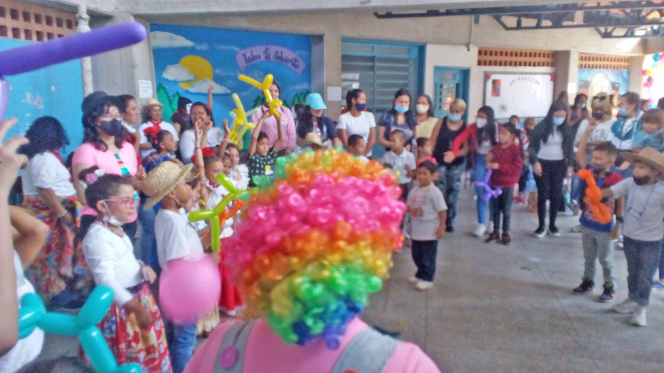 Con actividades culturales y recreativas reinauguran sala infantil