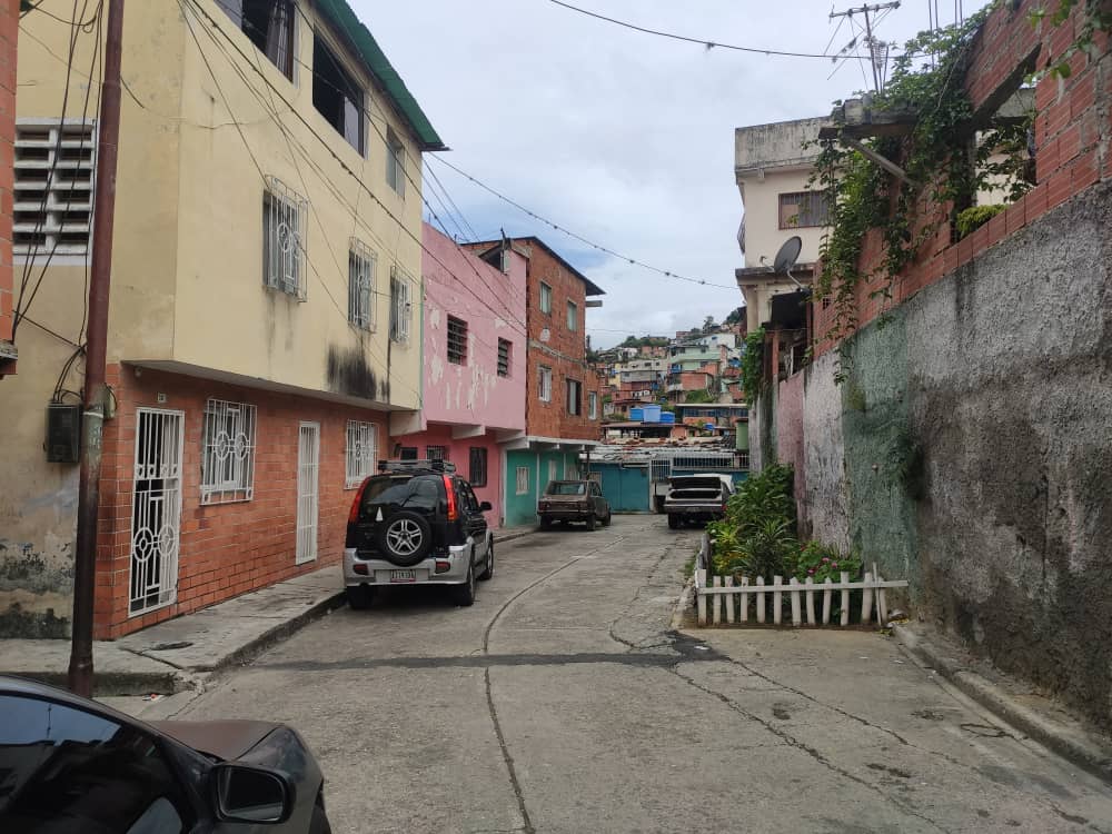 Inspeccionan viviendas en José Gregorio Hernández