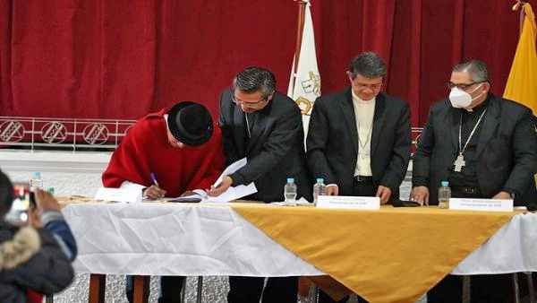 Firman acuerdo de paz en Ecuador