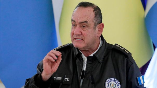 Presidente Guatemala sale ileso de ataque a tiros a su comitiva