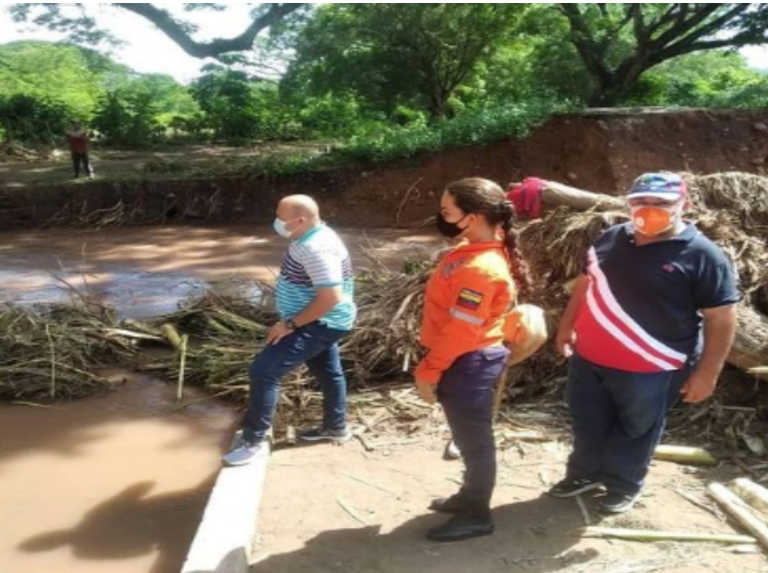 Atienden a 600 familias afectadas por el río Limón