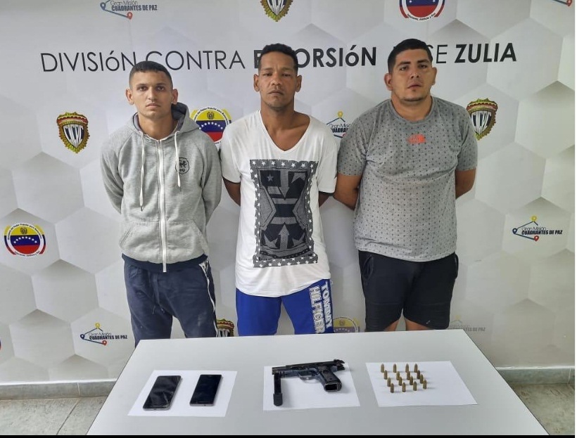 Detienen a tres miembros de banda de extorsionistas