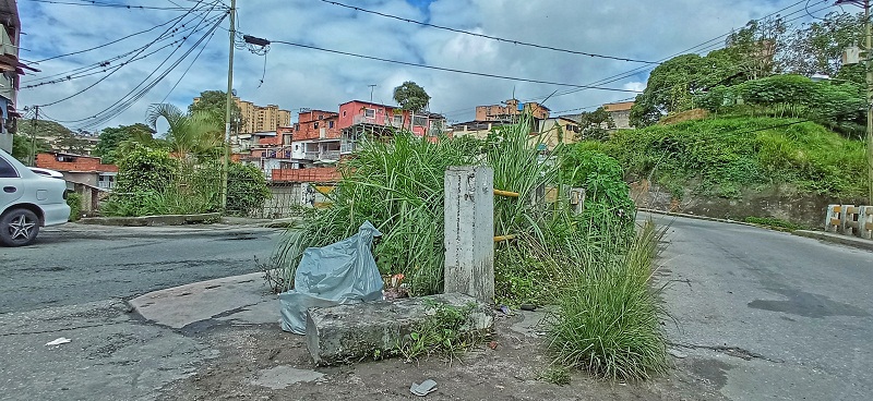 Piden saneamiento del puente de La Línea