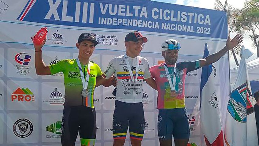 Luis Gómez se coronó en Vuelta Ciclista