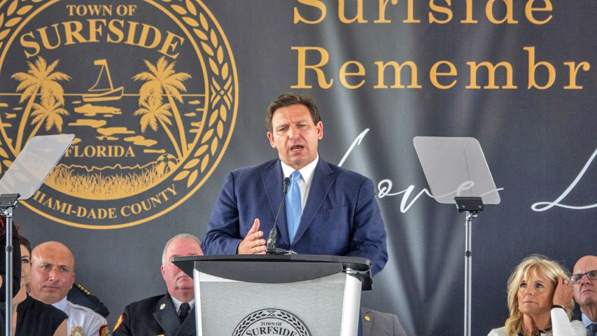 Gobernador de Florida suspendió a fiscal que se negó a procesar abortos