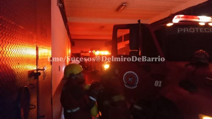 Centro comercial se incendió en Catia