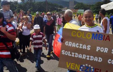 Oposición llama a Petro a mantener política migratoria a favor de venezolanos