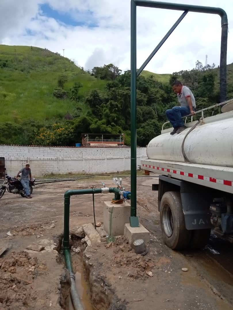 Repotencian e instalan Jirafa en pozo de San Pedro