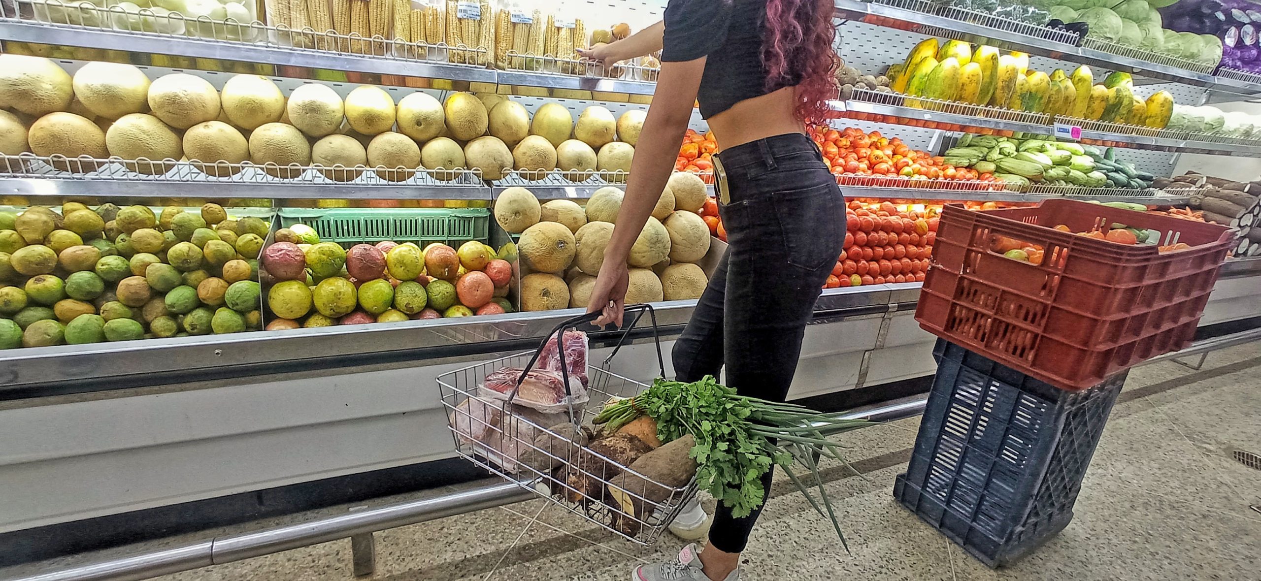 “Ni ganando el doble podría comprar la cesta básica”
