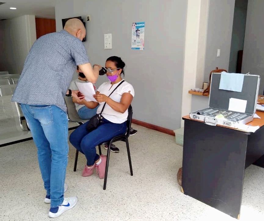 Ofrecen servicio de oftalmología a bajos precios