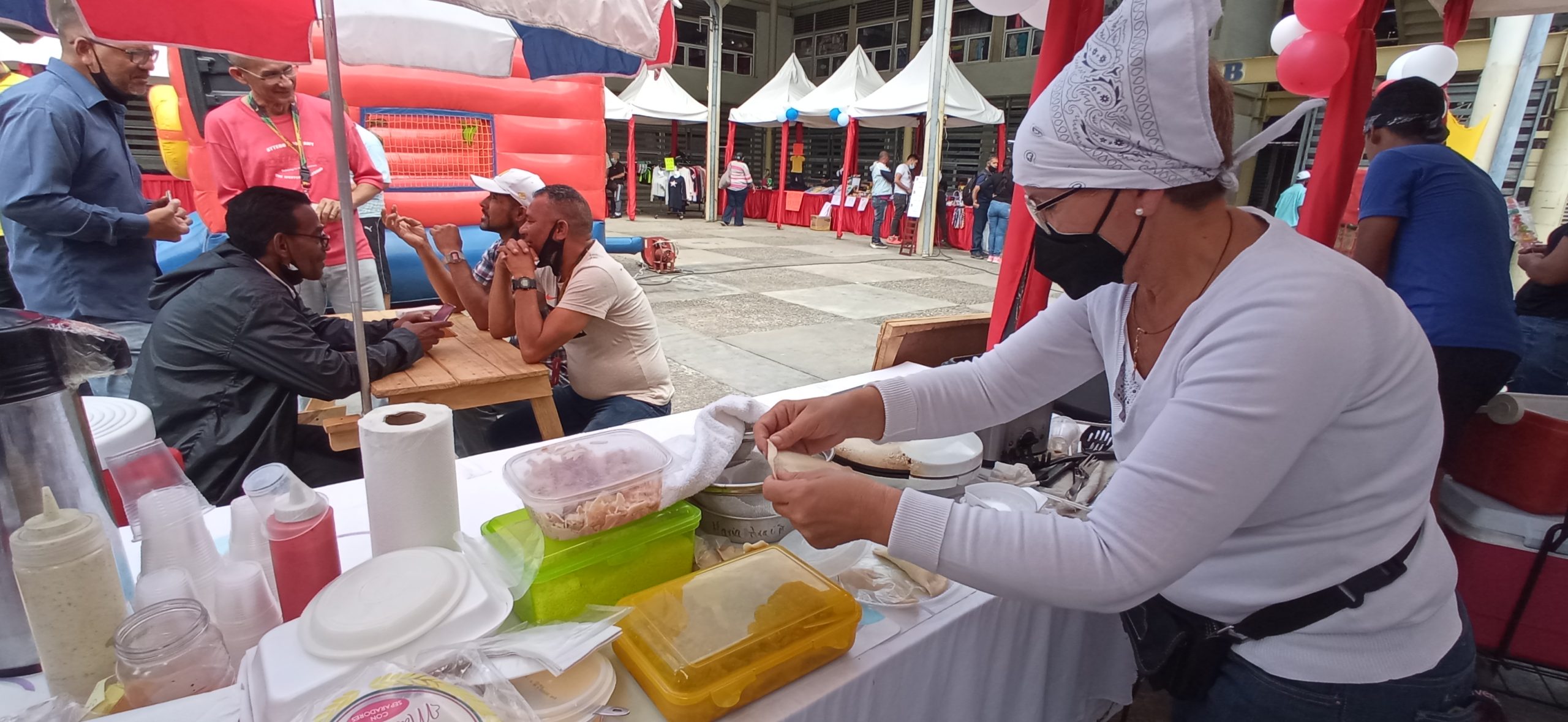 Feria gastronómica de El Plaza durará casi dos meses