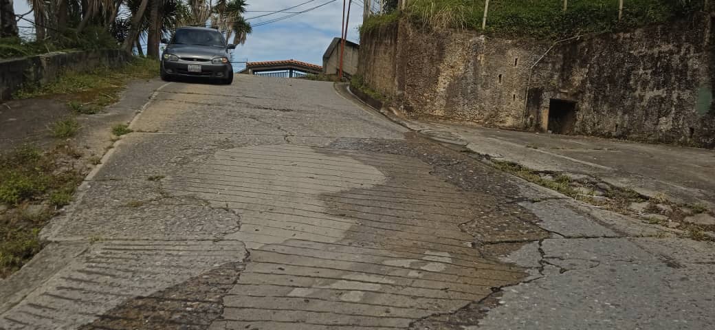 Exigen reparación de tubería que tiene sin agua a 20 casas