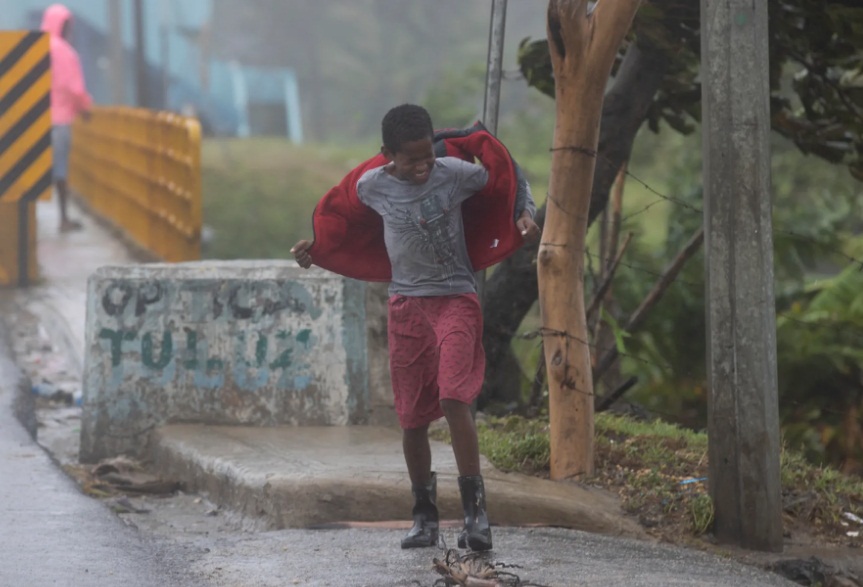 800 desplazados en República Dominicana tras huracán