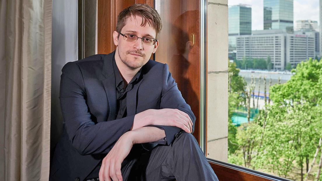 Putin otorga la ciudadanía rusa a Edward Snowden