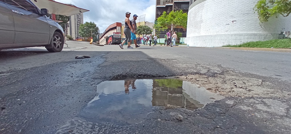 Piden reparación de vialidad en La Hoyada