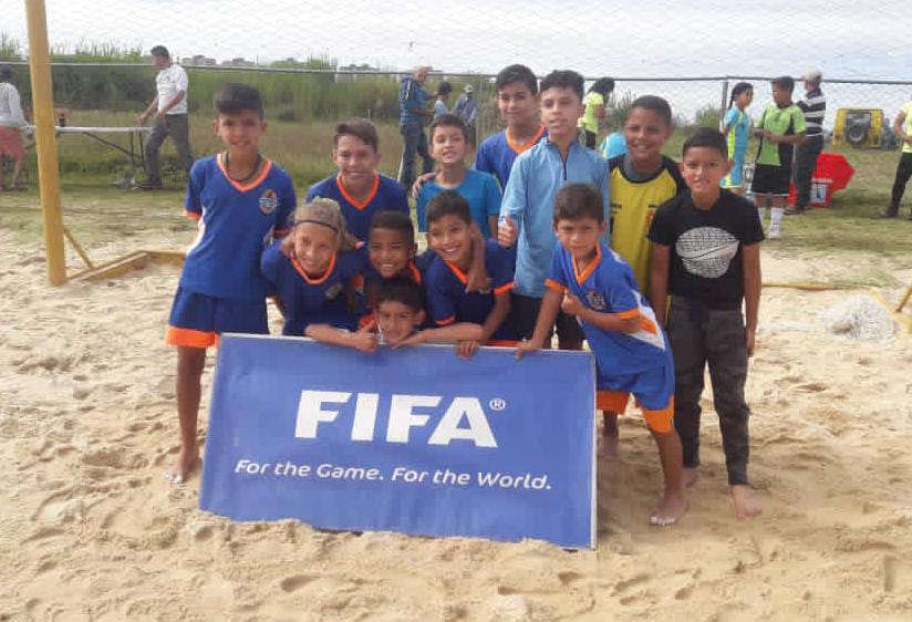 Panteras arrasó en Primer Festival de Futbol Playa