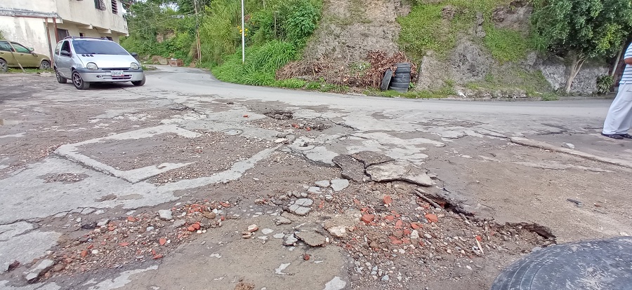 Alrededor de seis casas afectadas por bote de agua