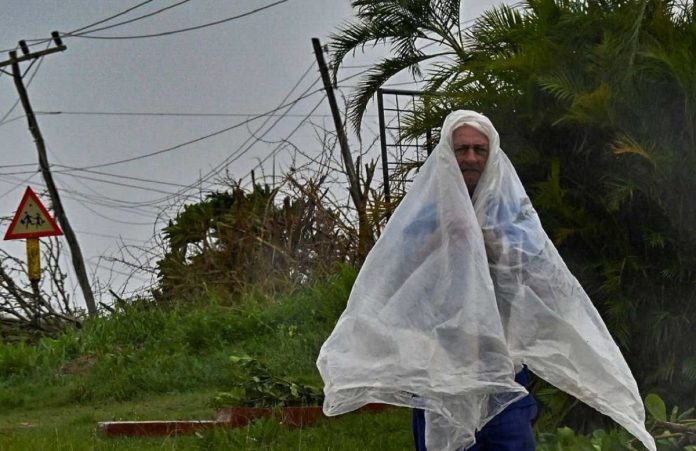Dos muertos y daños materiales en Cuba tras el huracán Ian