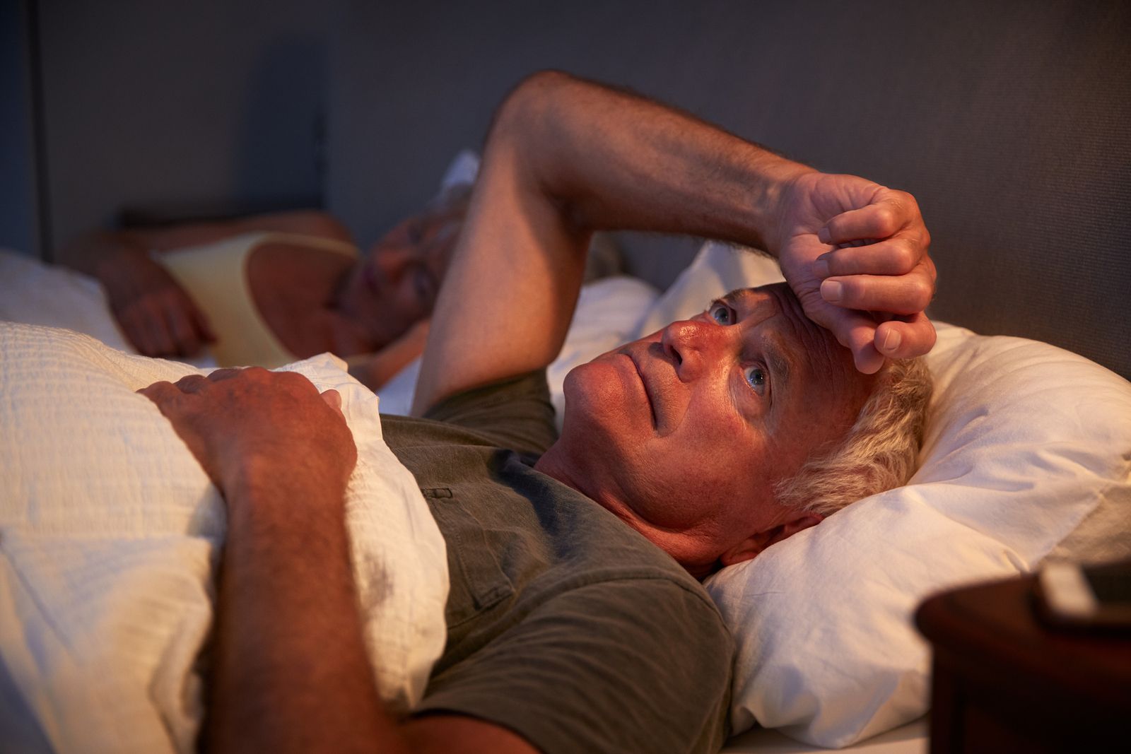 Especialistas recomiendan a adultos mayores disminuir las siestas