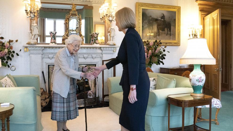 Liz Truss asume como primera ministra del Reino Unido