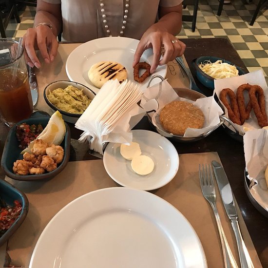 Para comer en la calle se requiere de al menos $50