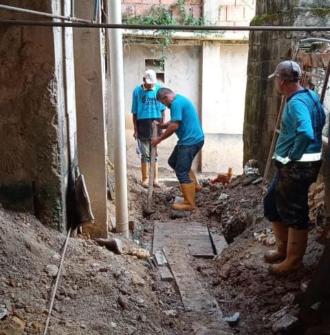 En segunda fase instalación de tuberías de aguas servidas