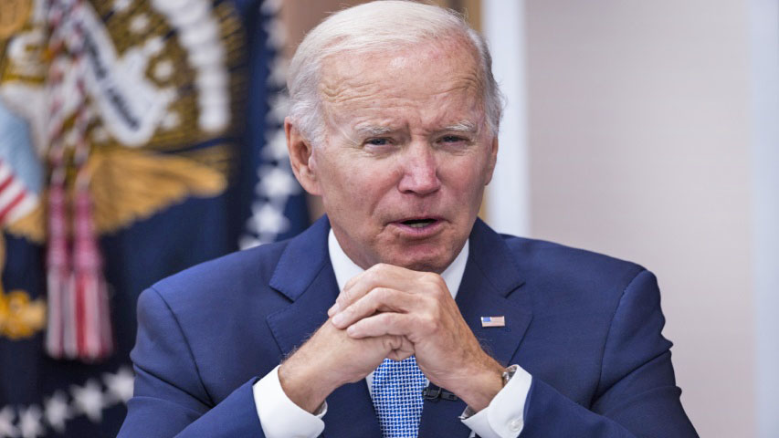 Biden dice que Venezuela tiene que hacer mucho para relajar sanciones