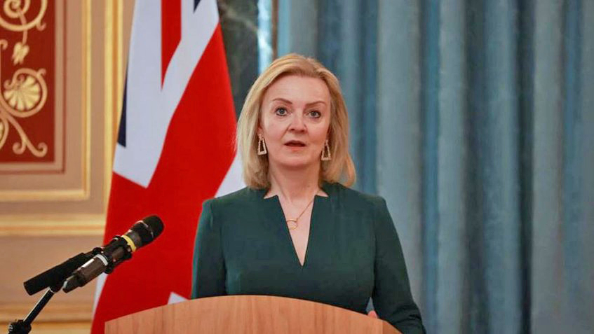 Truss se enfrenta al Parlamento británico tras la anulación de su plan fiscal