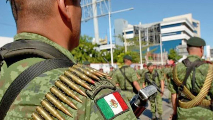 Obrador celebra la reforma para mantener al Ejército en las calles