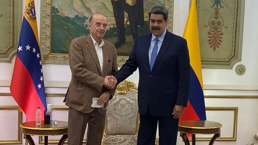Maduro recibe al canciller colombiano Álvaro Leyva