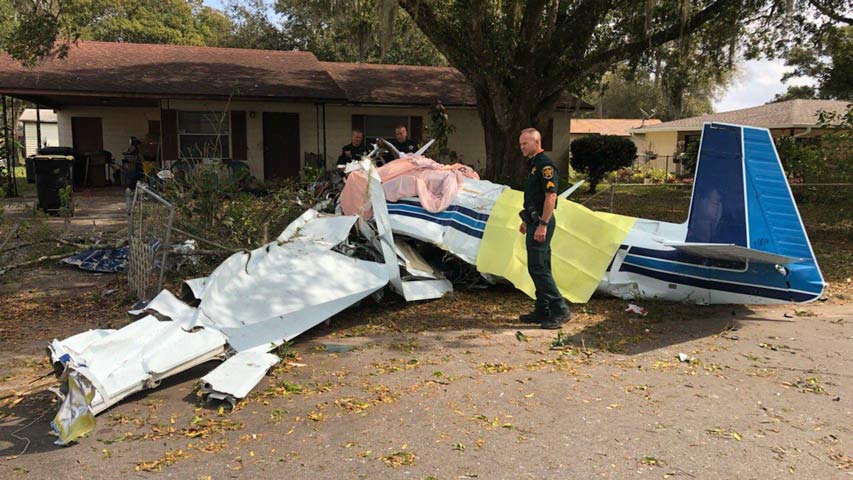 Mueren dos personas tras desplomarse avioneta en Florida